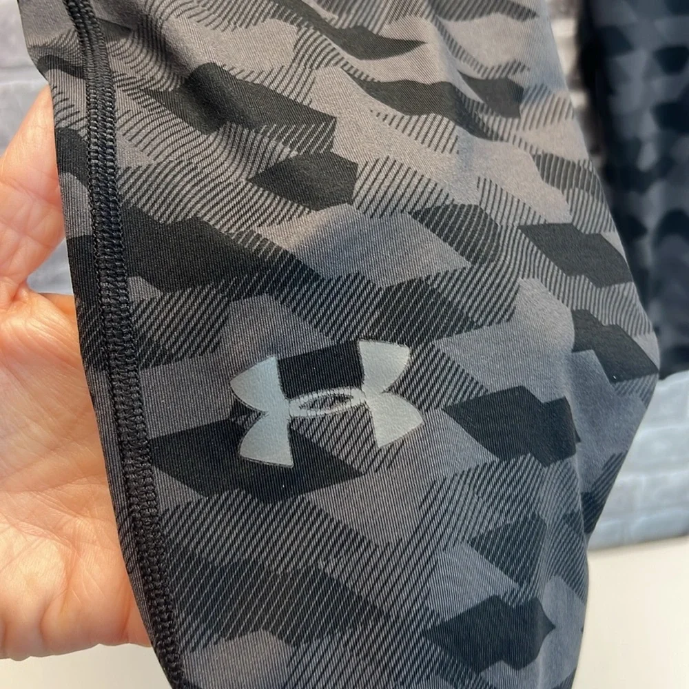 Under Armour compression leggings‎